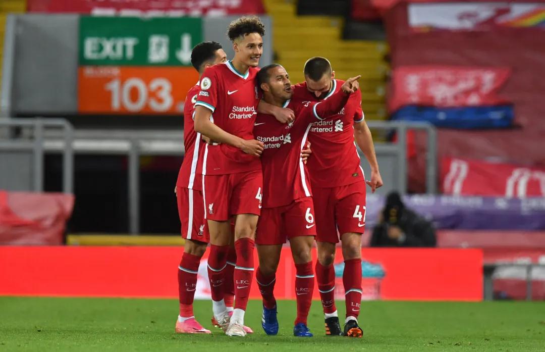 توتنهام ضد ليفربول اليوممواجهة نارية في الدوري الإنجليزي
